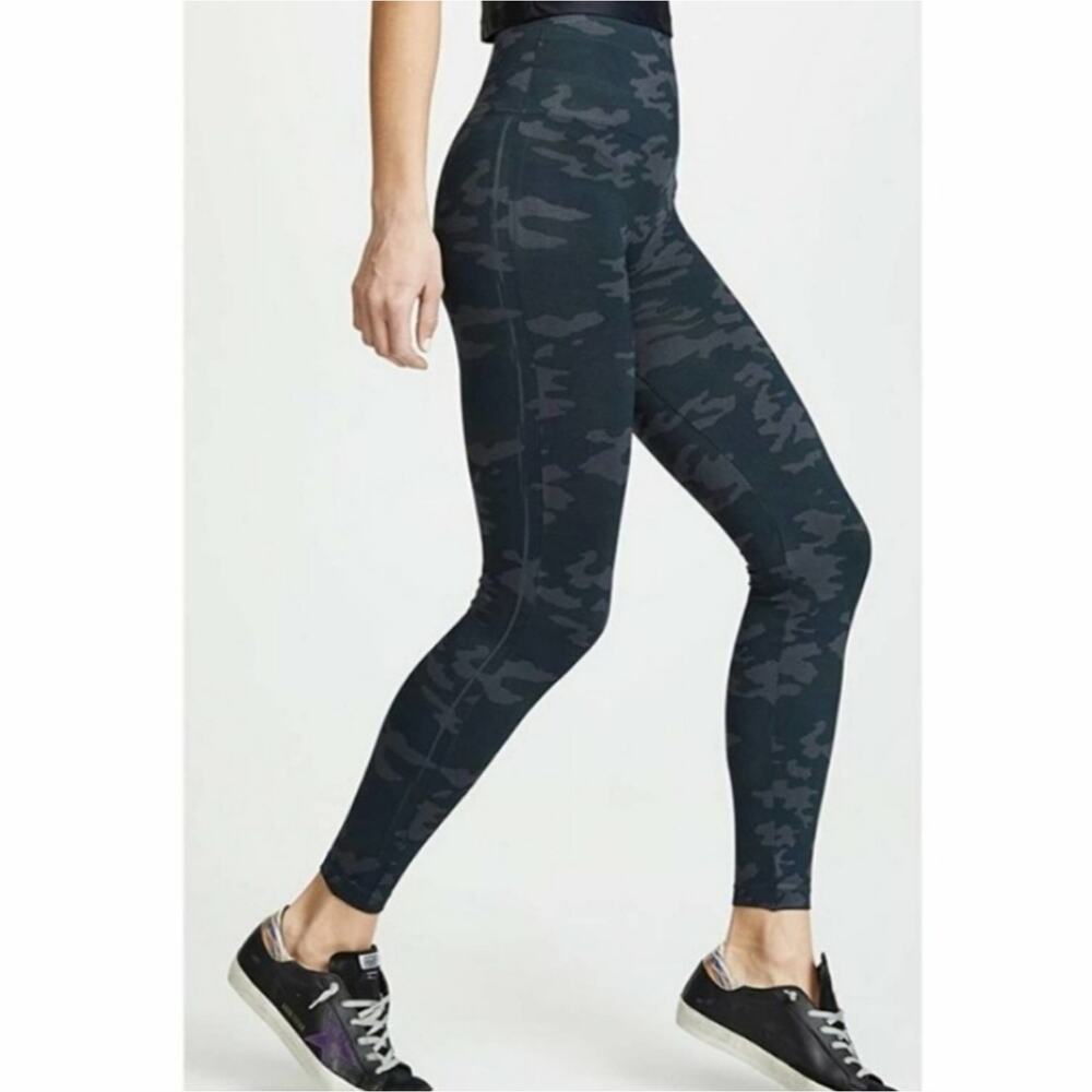 Spanx Look At Me Now Seamless High Waisted Camo Army Print Legging (M)